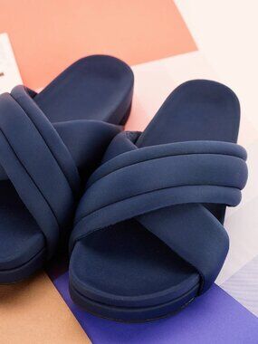 Commbi The Huggy Slide in Navy Blue, Size 9